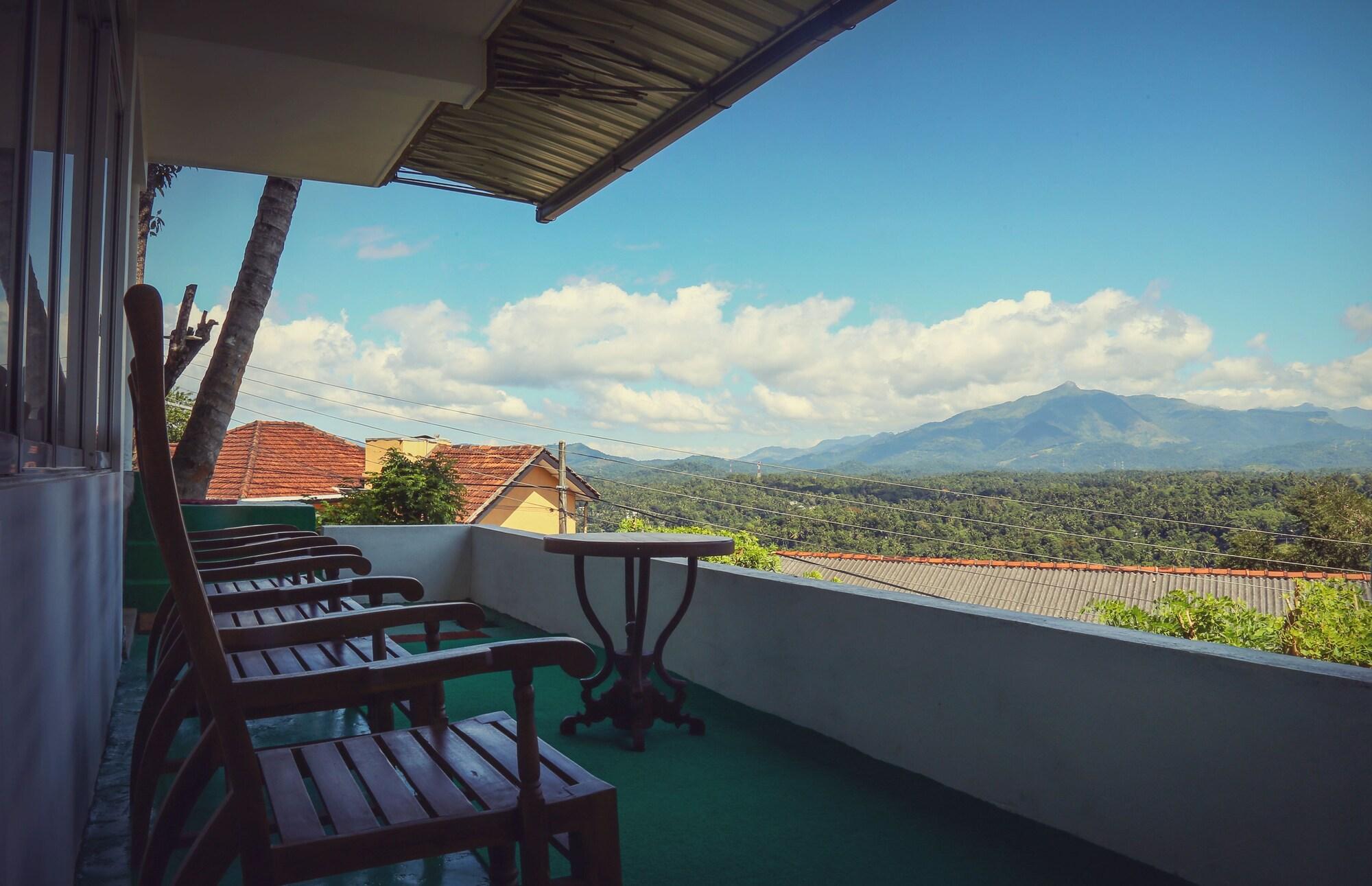 Romance Hills Hotel Kandy Exterior photo