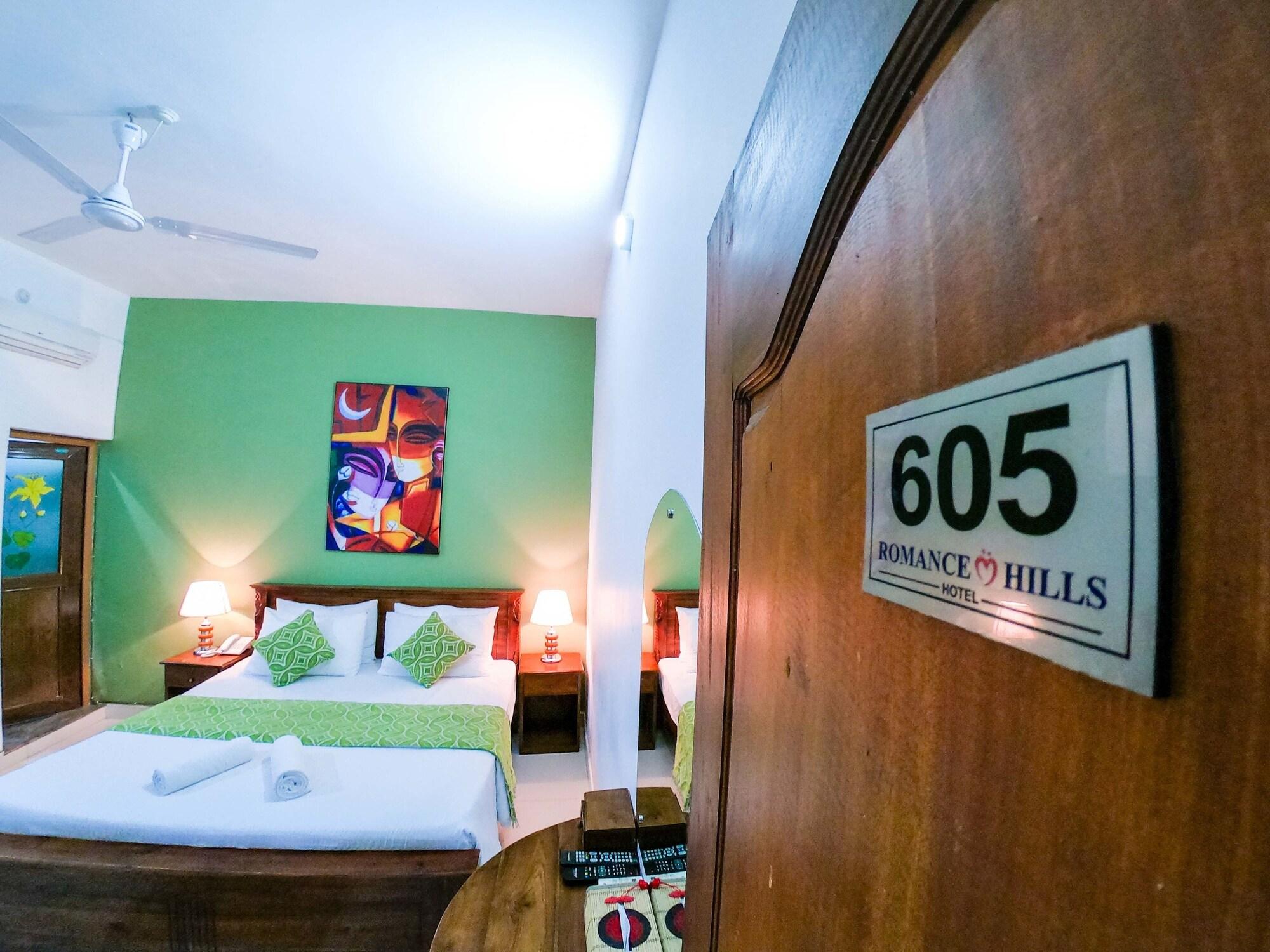 Romance Hills Hotel Kandy Exterior photo