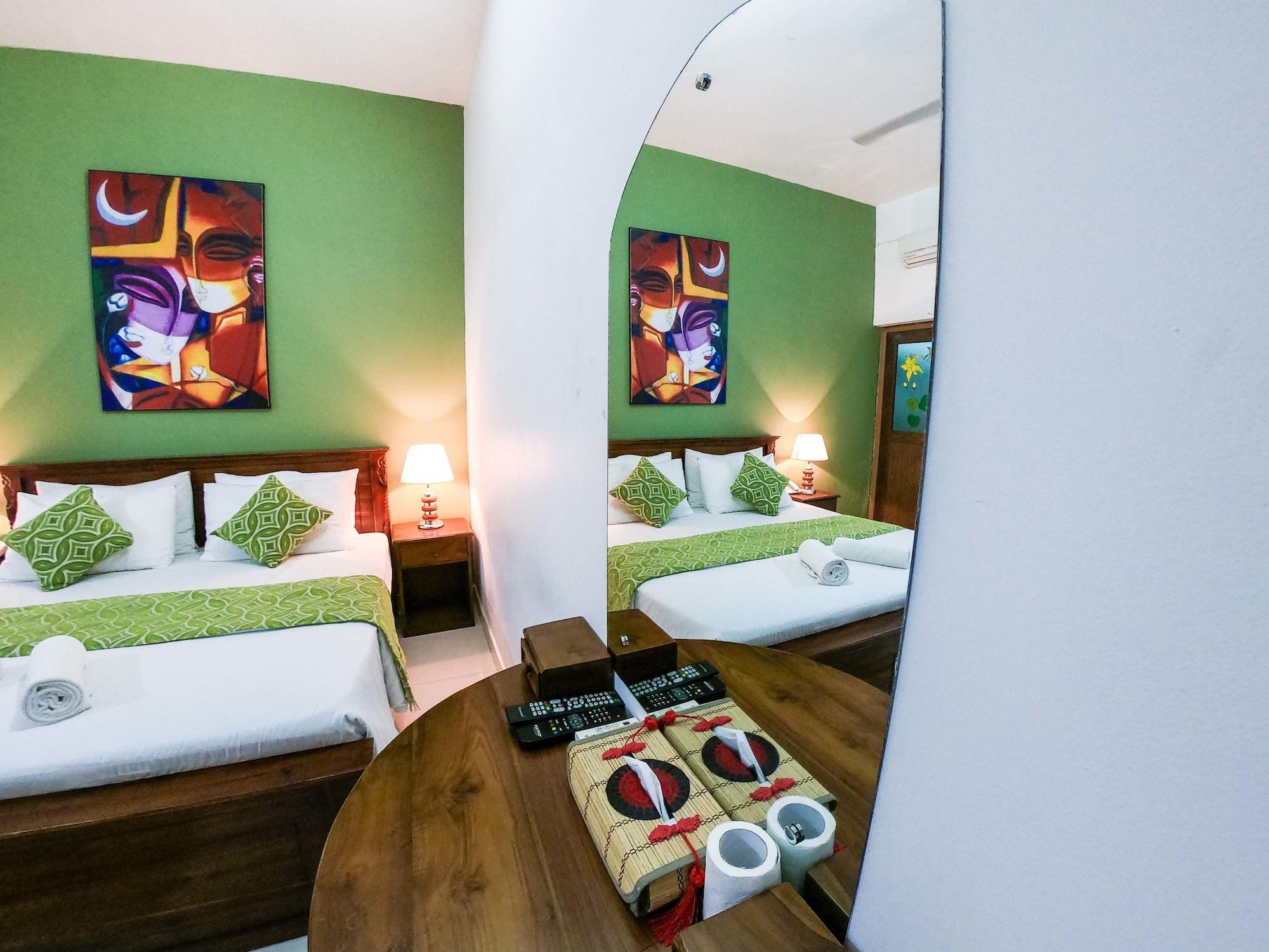 Romance Hills Hotel Kandy Exterior photo