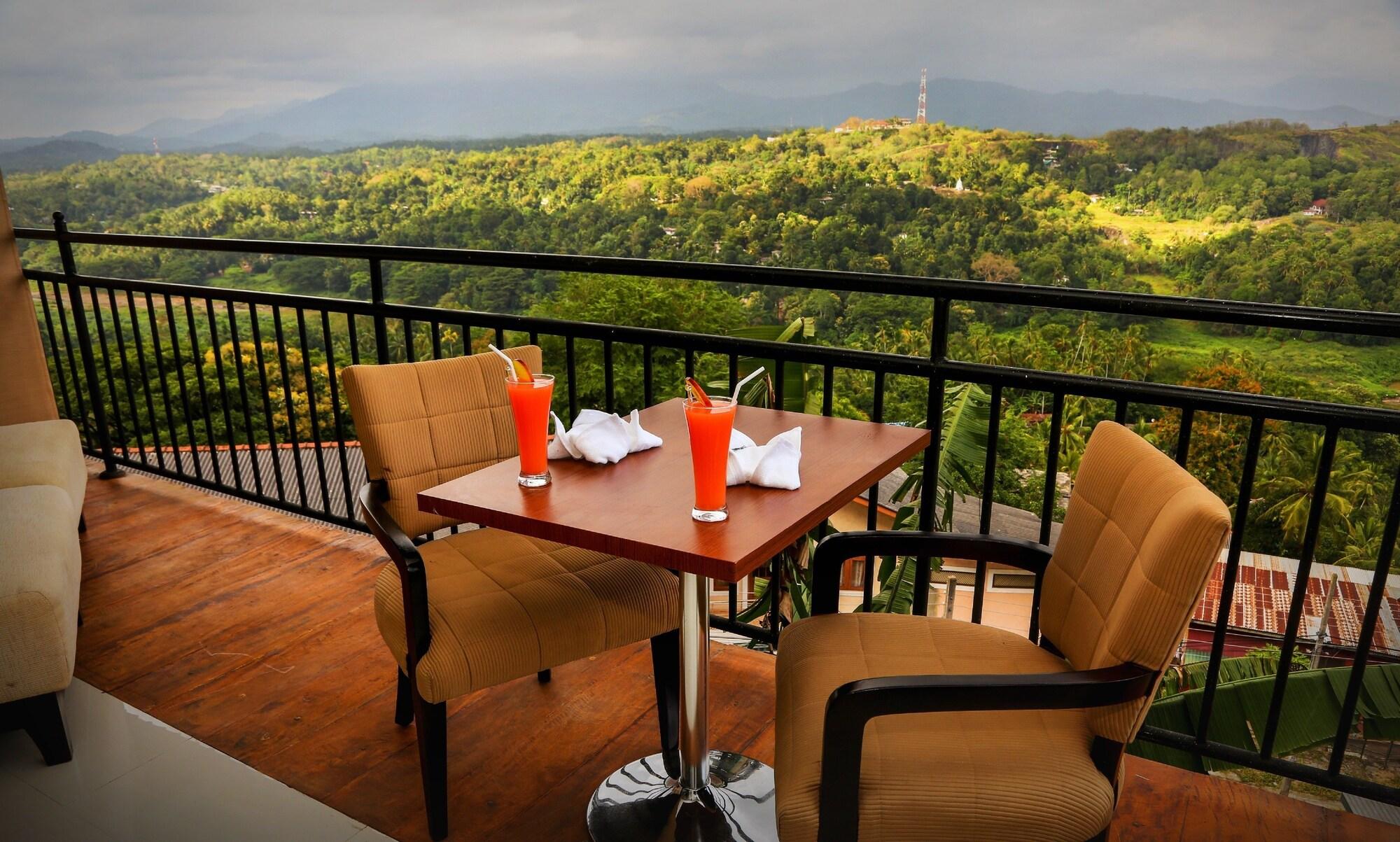 Romance Hills Hotel Kandy Exterior photo