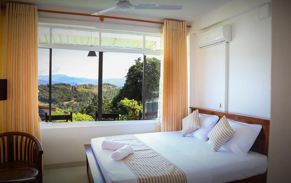 Romance Hills Hotel Kandy Exterior photo