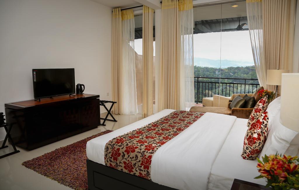 Romance Hills Hotel Kandy Exterior photo