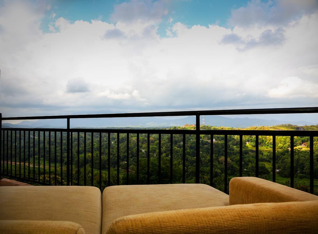 Romance Hills Hotel Kandy Exterior photo