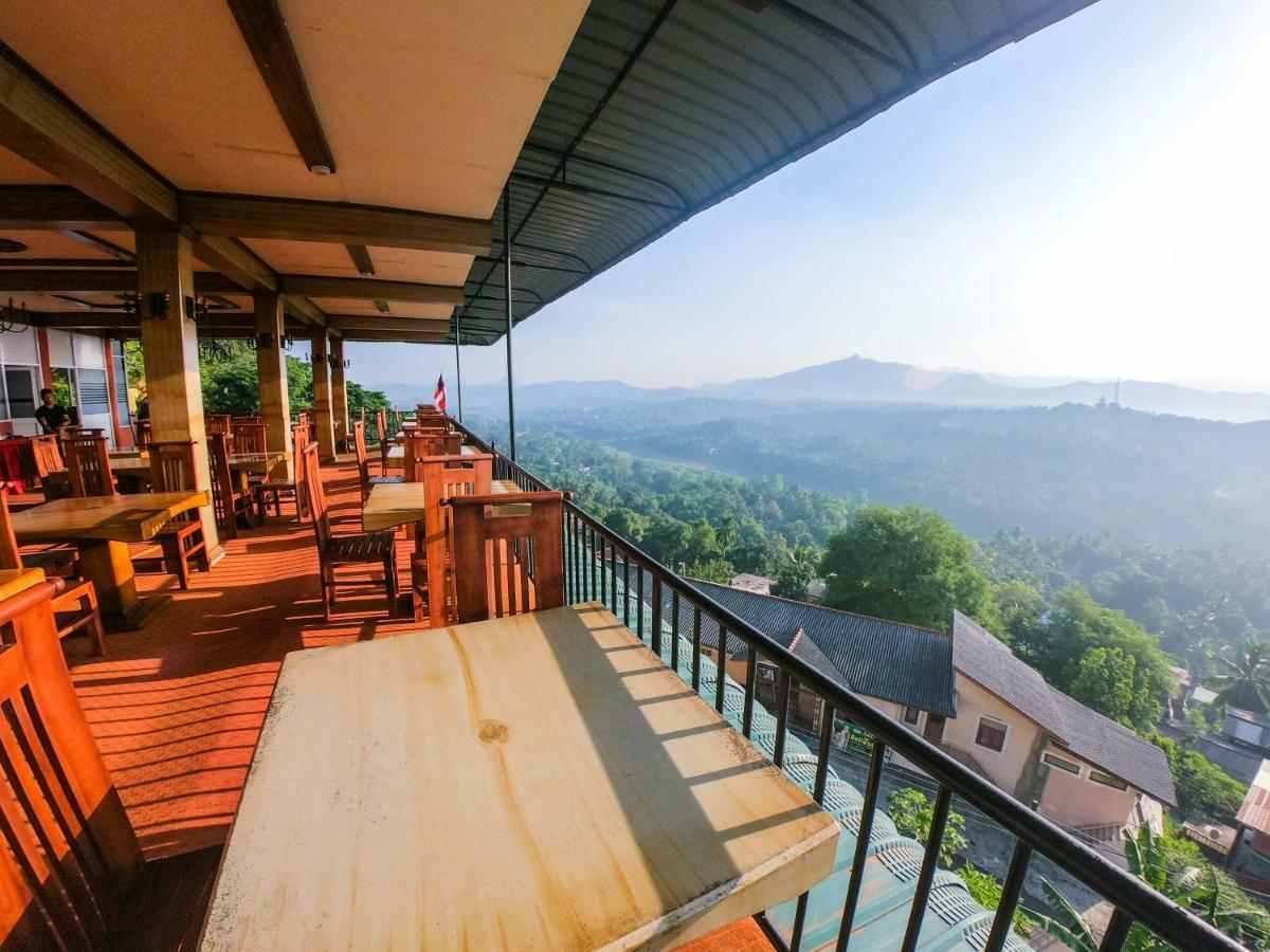 Romance Hills Hotel Kandy Exterior photo
